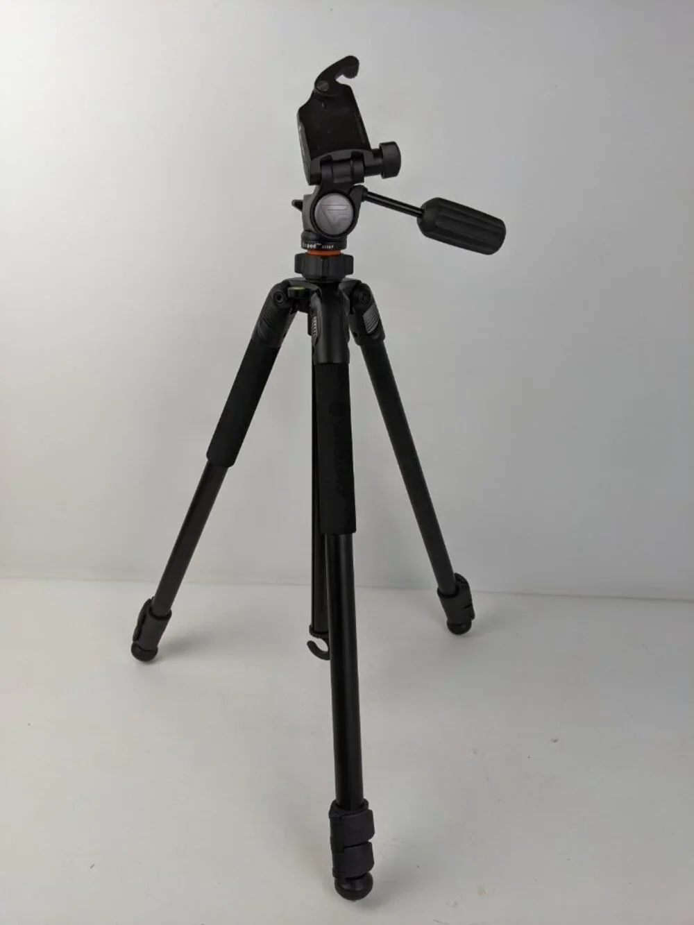 Vanguard Espod Plus 233AP Aluminum Alloy Tripod w/ Carrying Bag